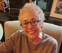 Dr Yvonne  Rafferty